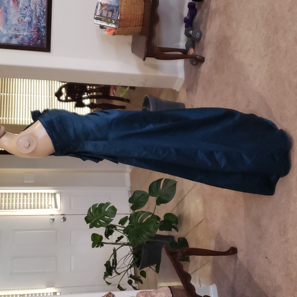 David's Bridal 8 teal satin one shoulder gown 3d ribbon adornments ruched - Picture 5 of 12